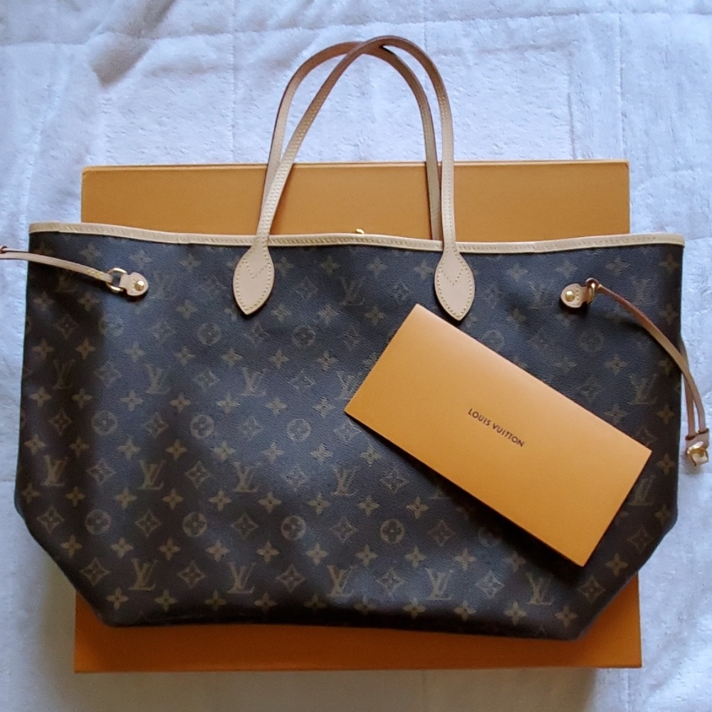 Louis Vuitton Neverfull